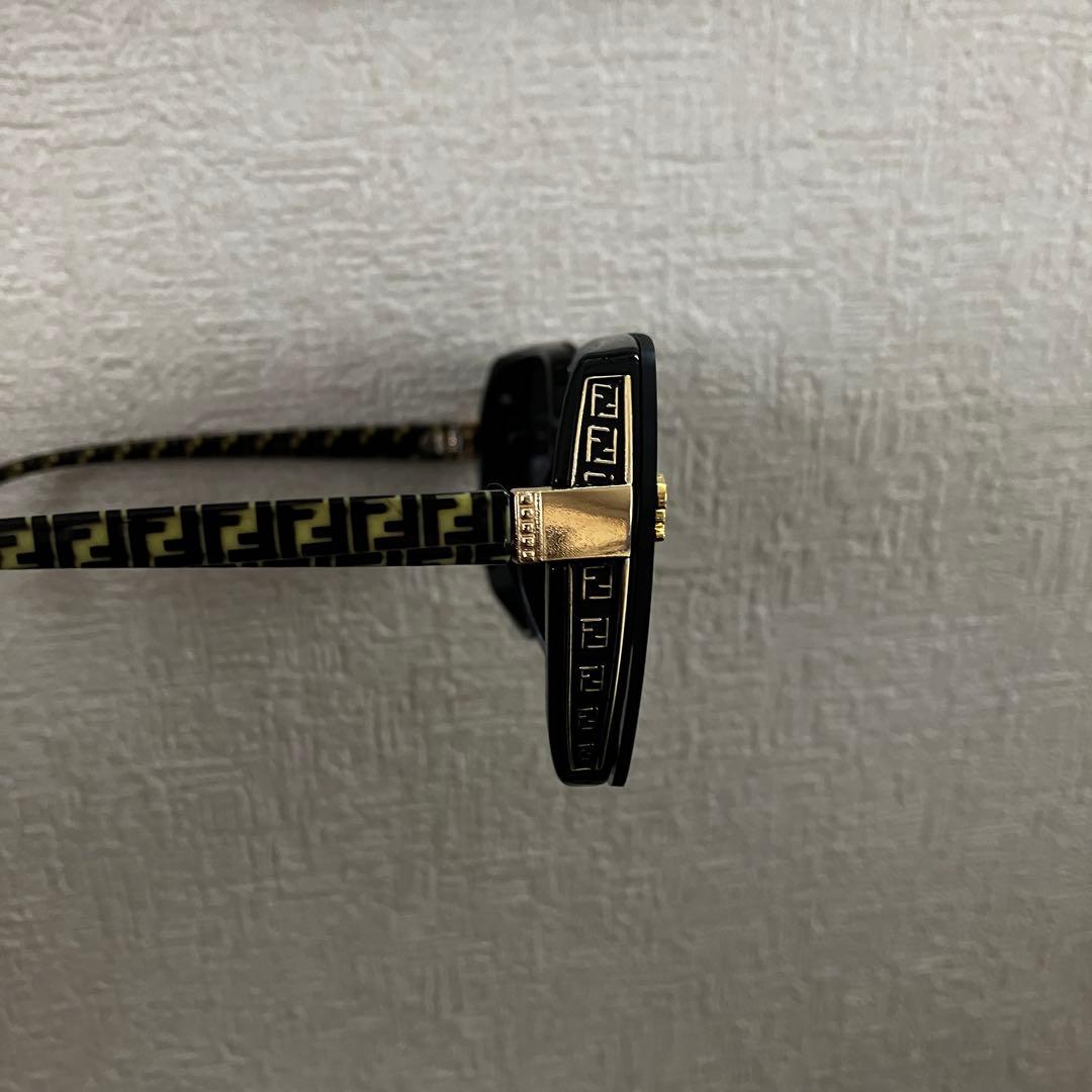 Fendi スクエア型サングラス ブラック