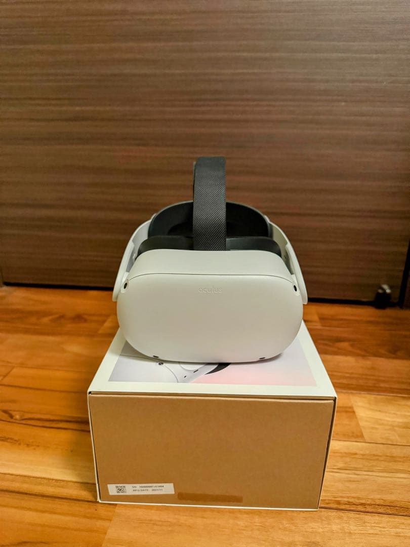  Quest 2 VRヘッドセット（64GB）