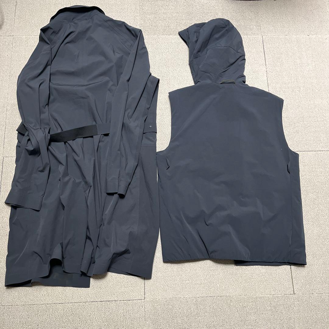ラコステ(LACOSTE)綿入りベストと薄手撥水コートのセット
