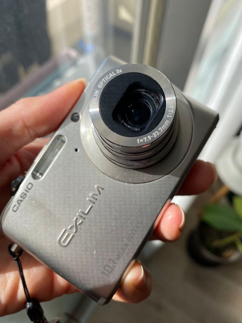 【美品】CASIO EXILIM EX-Z1000 コンパクトデジタルカメラ