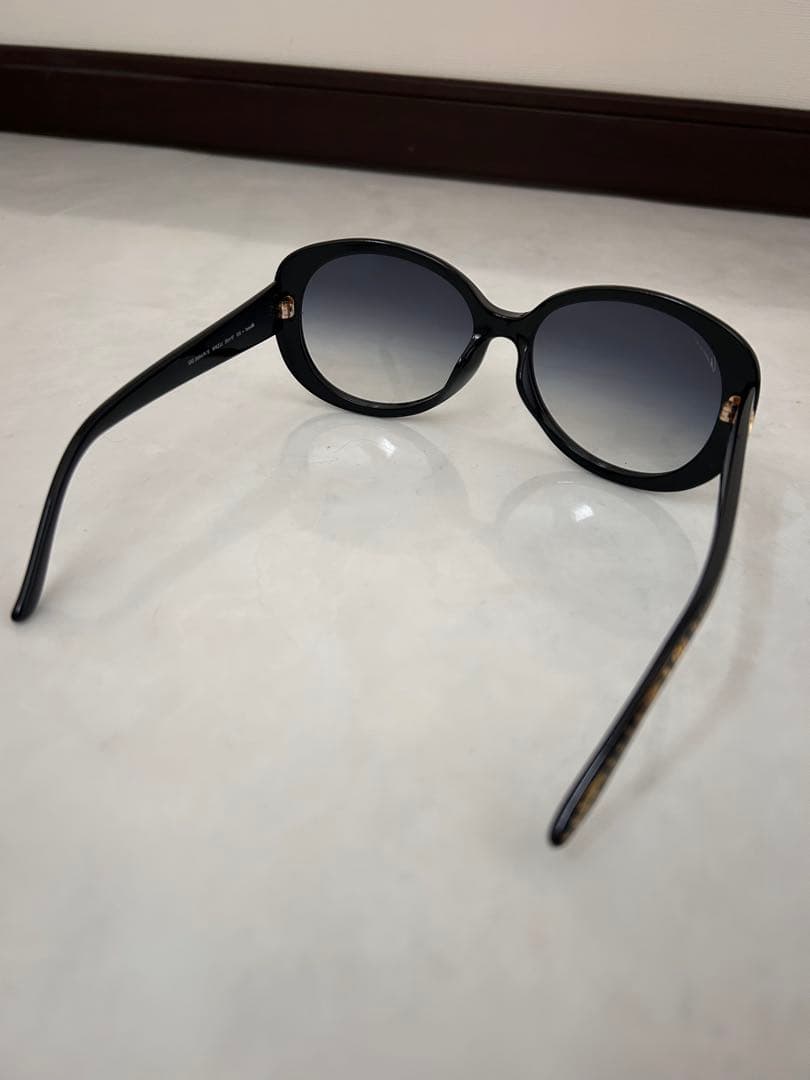 Gucci ブラック ラウンド型 サングラス