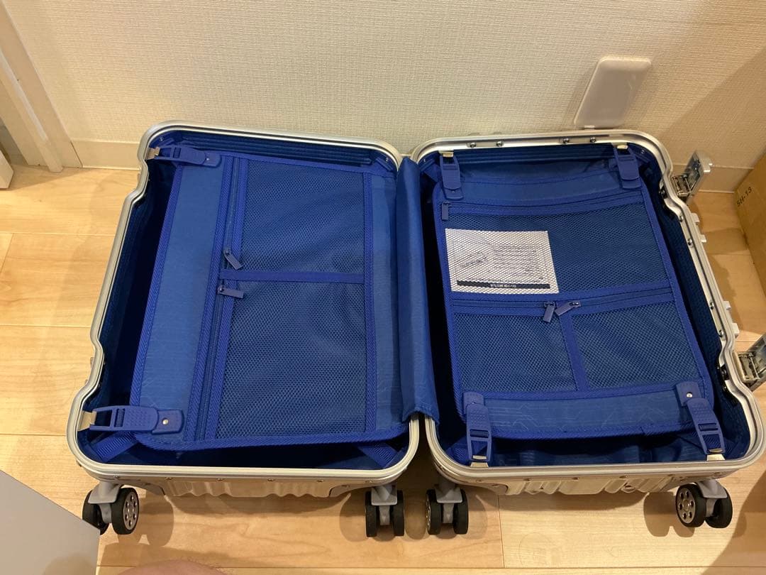 福岡市引取り限定　スーツケース Sサイズ 40L アルミフレーム シルバー