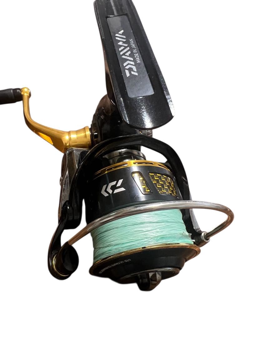Daiwa スピニングリール ブラック/ゴールド