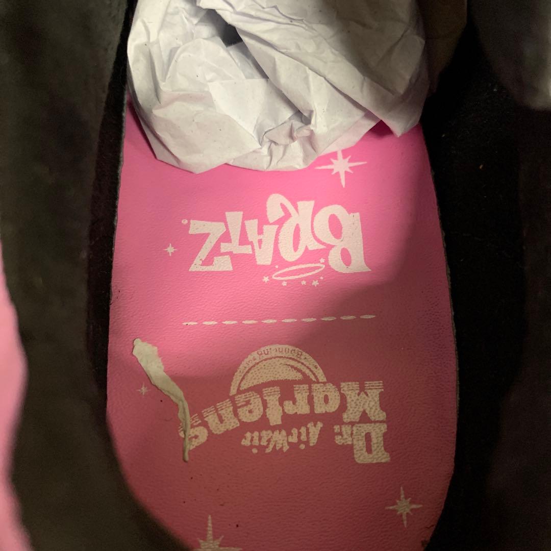 中古 Bratz × Dr.Martens Buzz 5 Hole Shoes