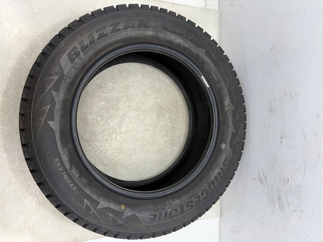 富山県☆ブリヂストン BRIZZAK DM-V2 225/65R17 バリ9分山