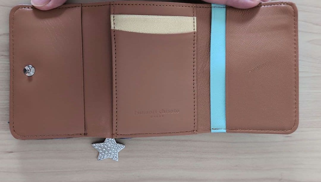 tsumori chisato CARRY 折り財布　ハンドクロスステッチ