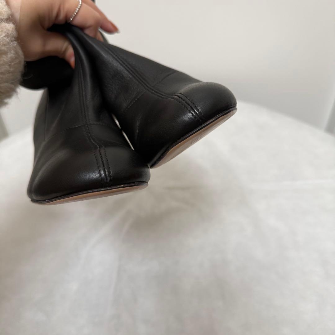 美品　ピッピシック ストレッチショートブーツ レザー　ブラック