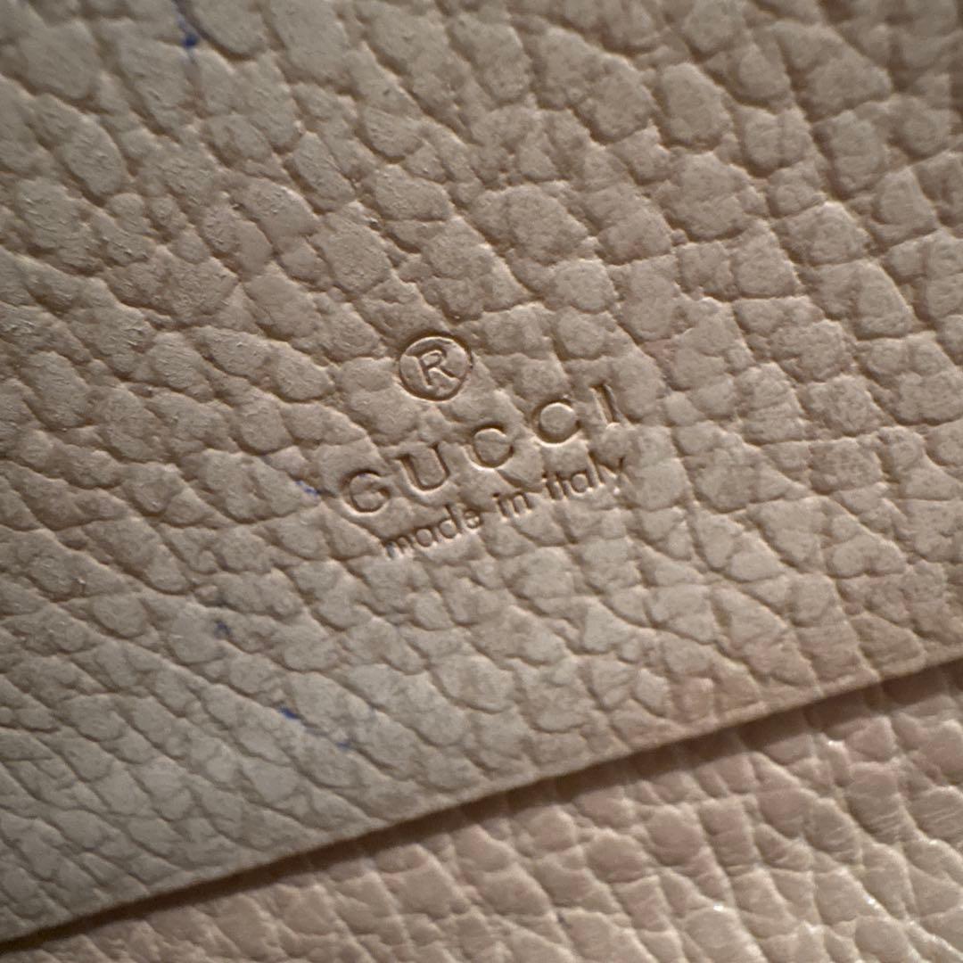 Gucci 名刺入れ　ピンク