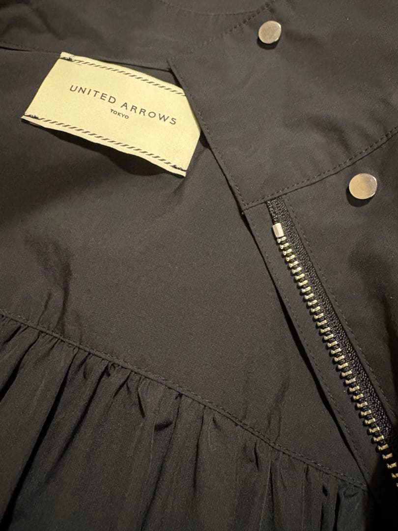 UNITED ARROWS ギャザー Aライン プルゾン ブラック