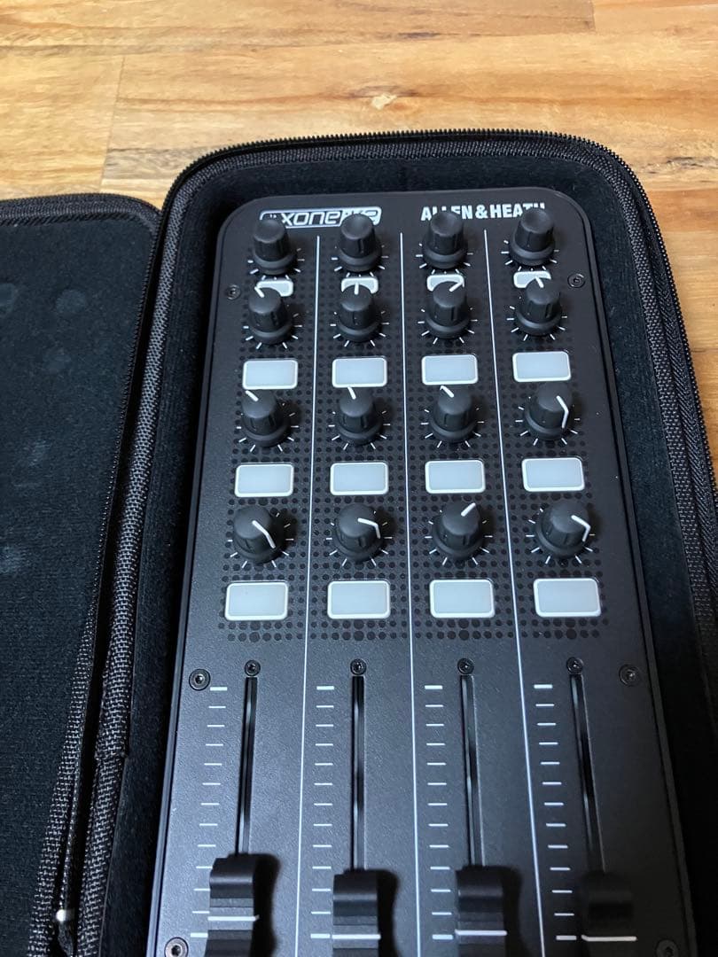 Allen & Heath Xone:k2 DJコントローラー