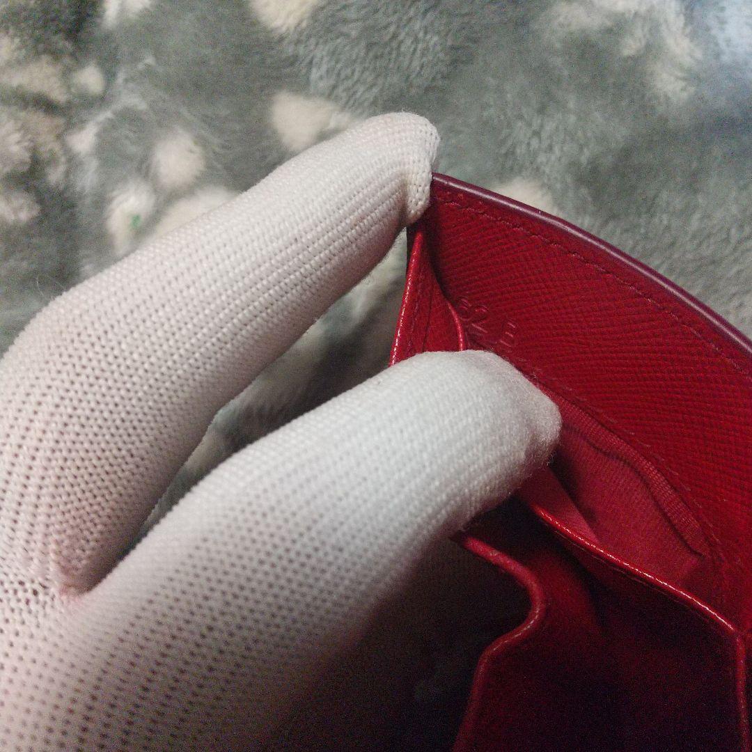 プラダPRADA　サフィアーノ コンパクトウォレット レッド系