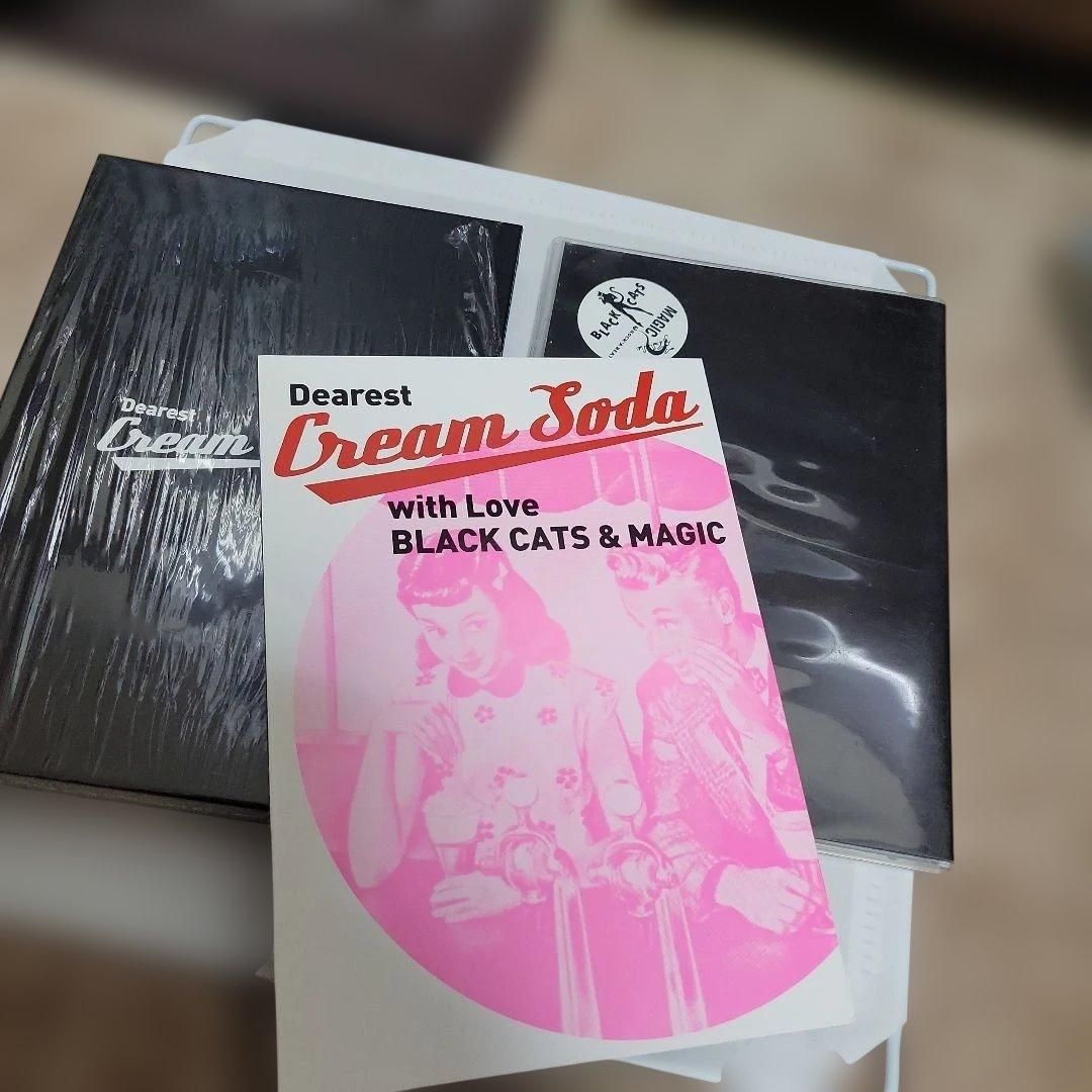 クリームソーダ　 BLACK CATS & MAGIC