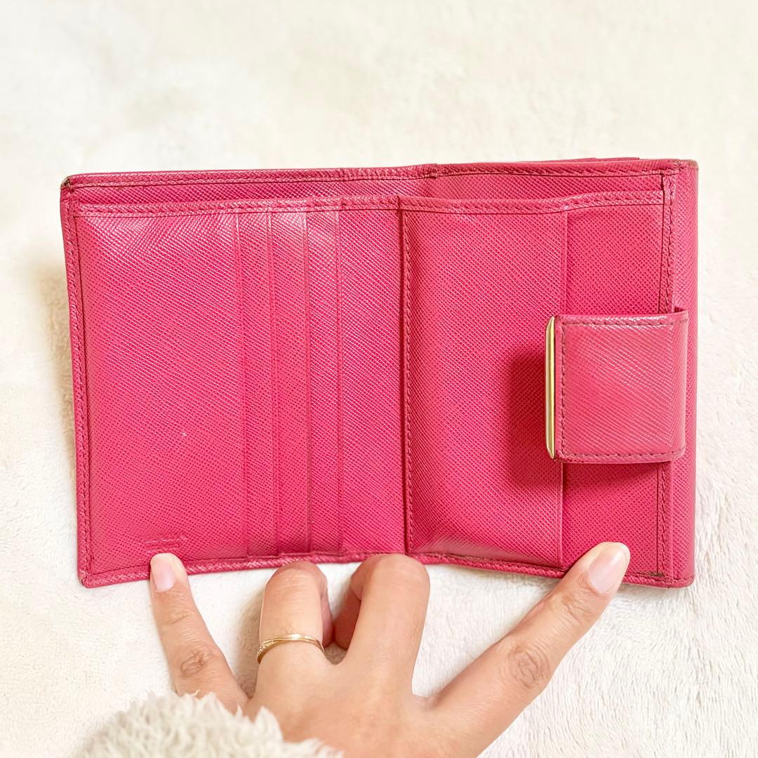 ✨正規品✨ PRADA プラダ 二つ折り財布　ピンク　ゴールド金具