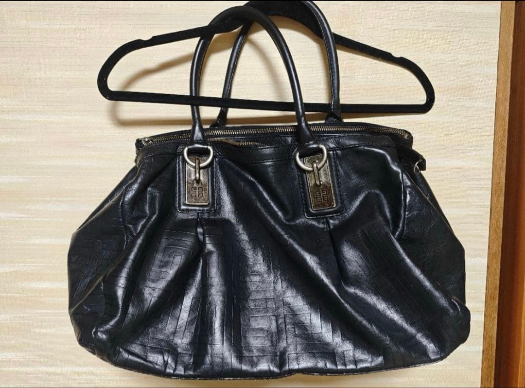 ガ*ル様 GIVENCHY Boston bag archive