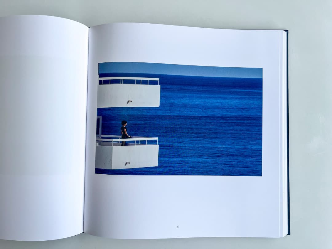 A MESSAGE FOR YOU Guy Bourdin　初版