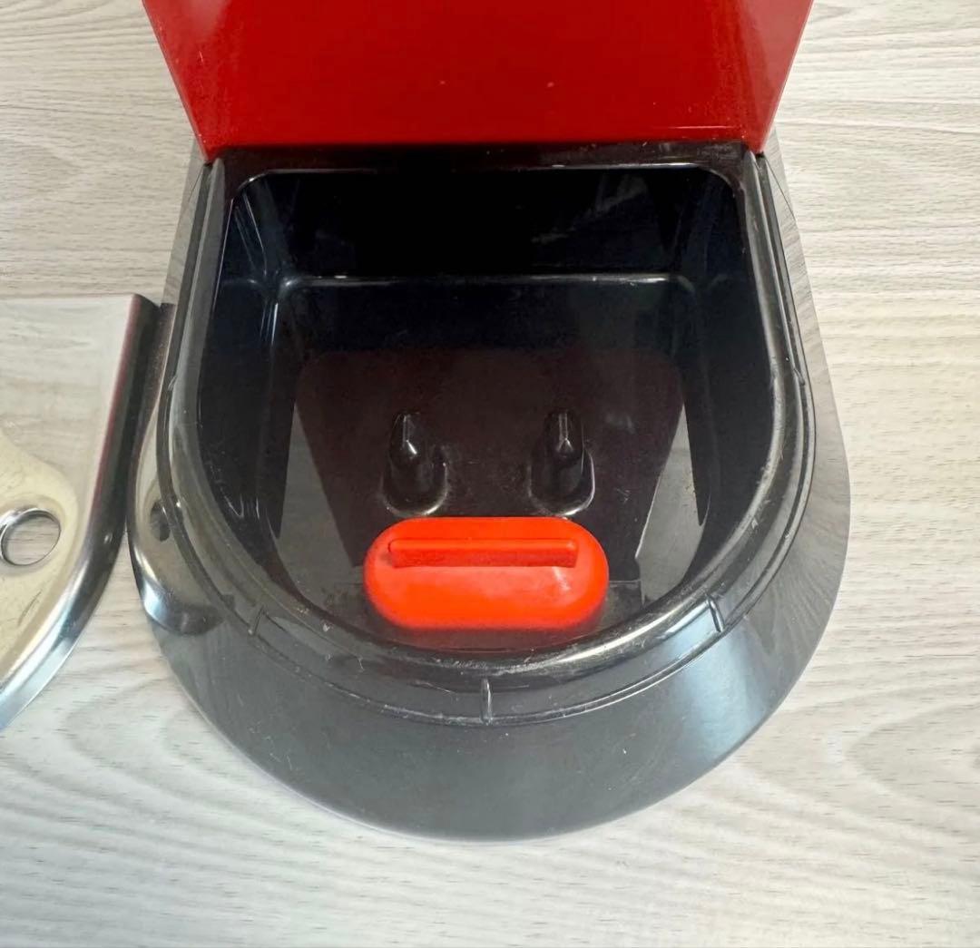 DeLonghi デディカ エスプレッソマシン EC680 割れあり