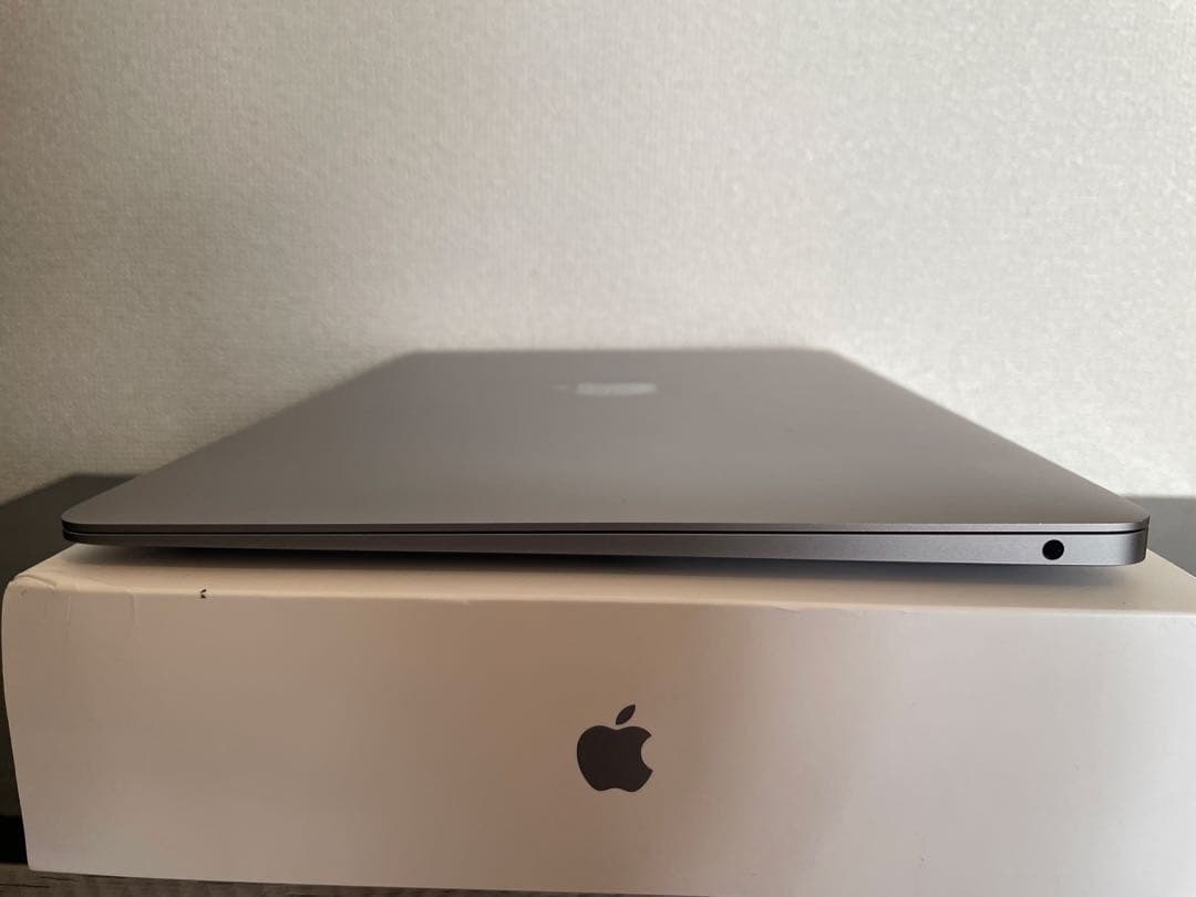 Mac Book Air 13インチ128GB メモリ8GB 外付けhub付き