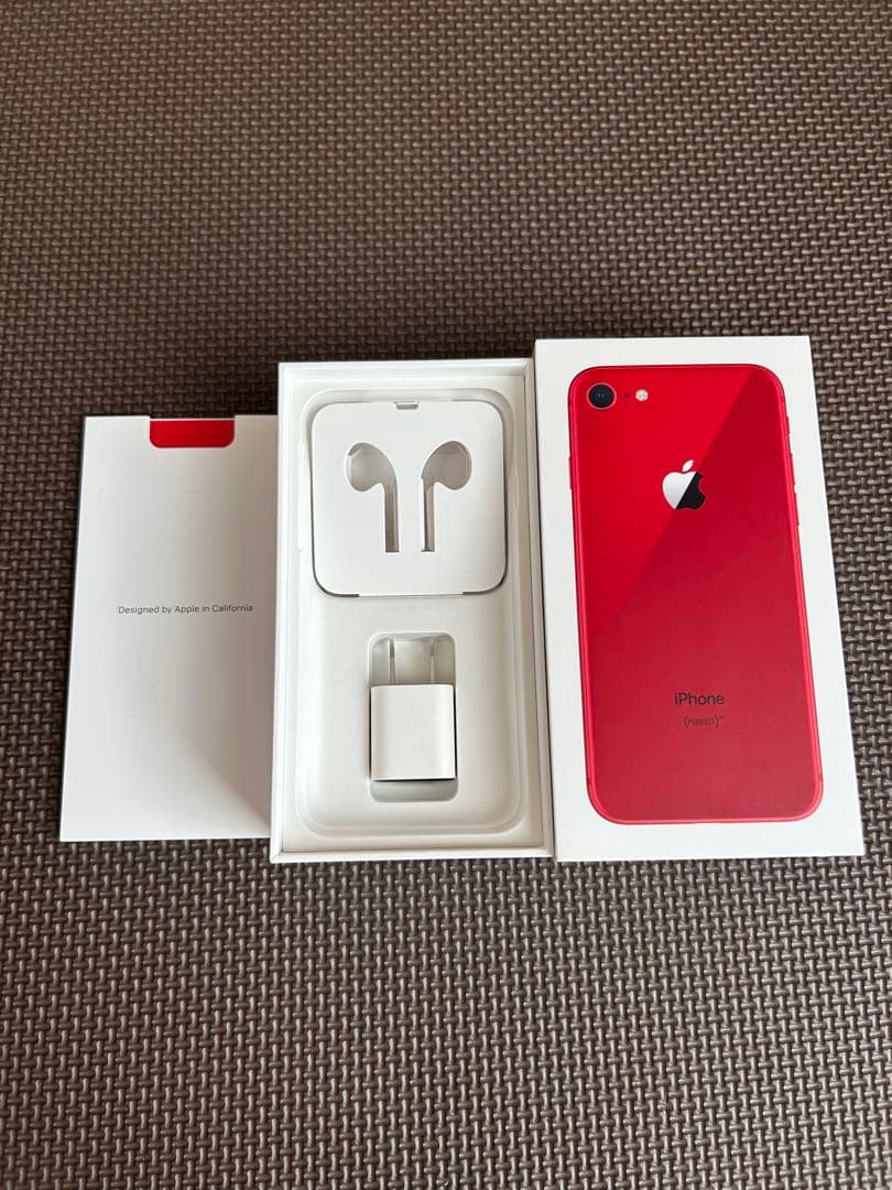 Apple iPhone 8 (赤) 本体　64GB