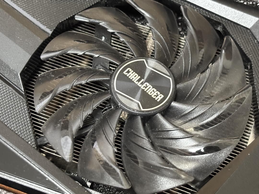 グラフィックボード・グラボ・ビデオカード ASRock RX 6600 XT Challenger D 8G OC