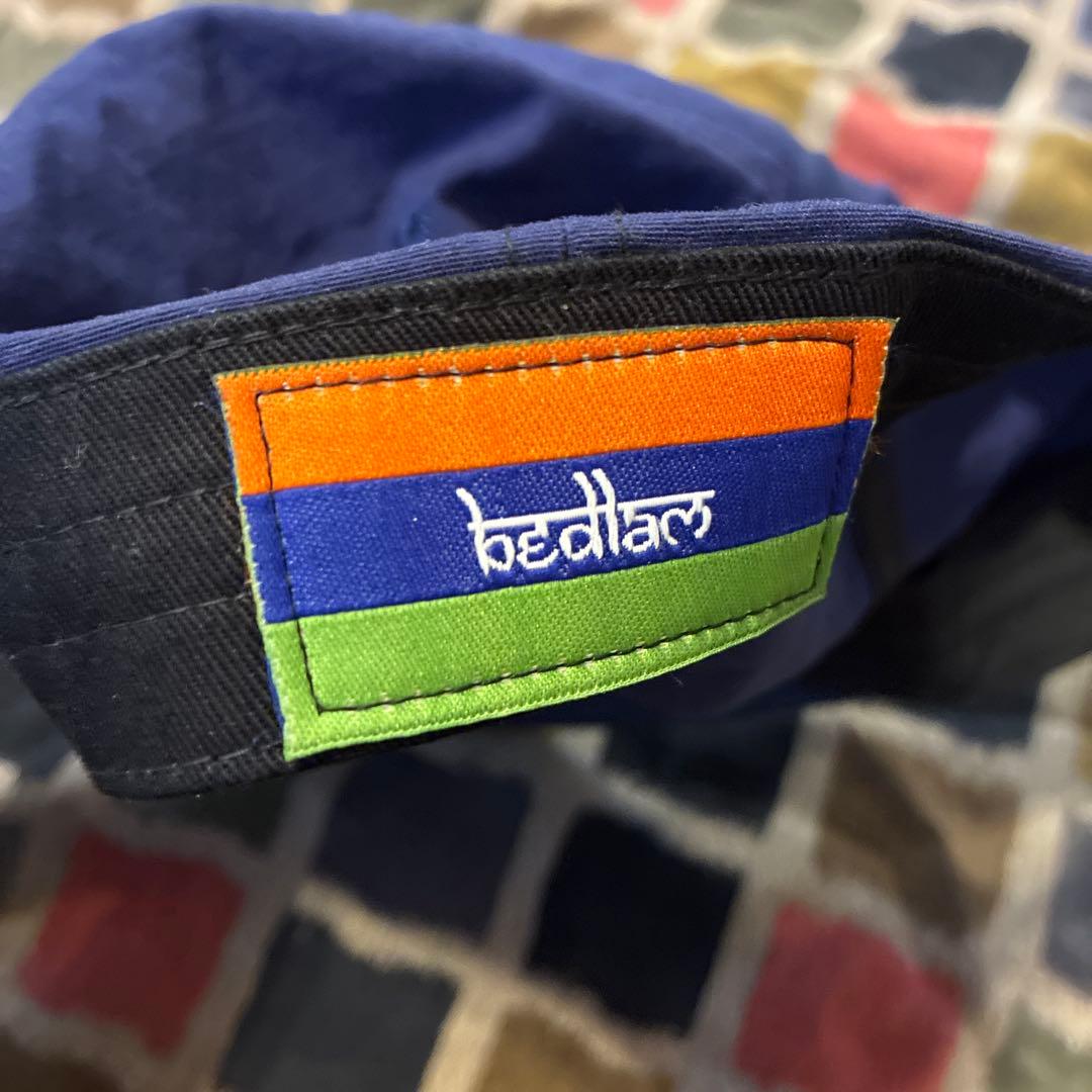 Bedlam ネイビー刺繍ロゴ キャップ