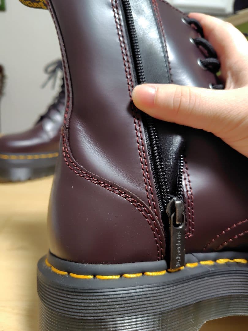 美品 Dr.Martens JADON 8ホール 厚底 バーガンディ