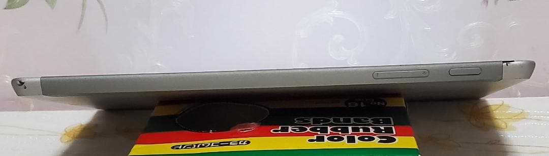 (ほぼ新品) Surface GO 3 6500 8GB/128GB off
