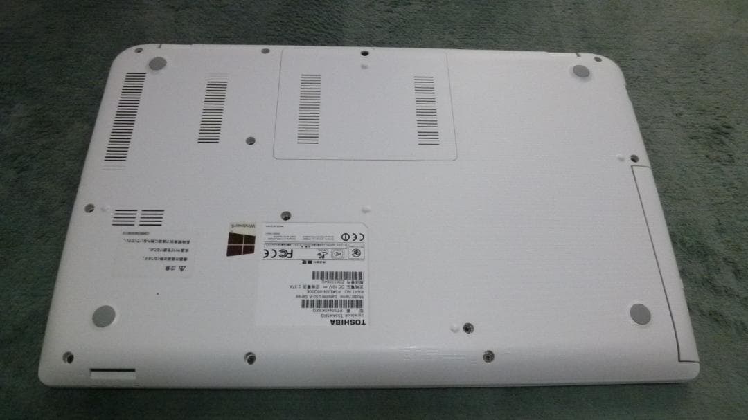 TOSHIBA 第４世代 CPUi3 T554/45KG 美品動作中古品