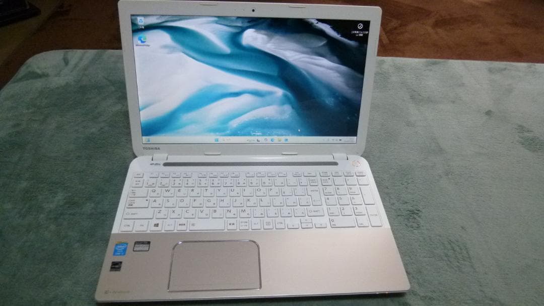 TOSHIBA 第４世代 CPUi3 T554/45KG 美品動作中古品