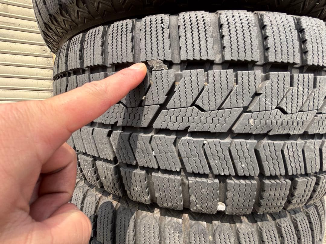 オーラ AURA スタッドレスタイヤ 205/50R17 アルミホイール