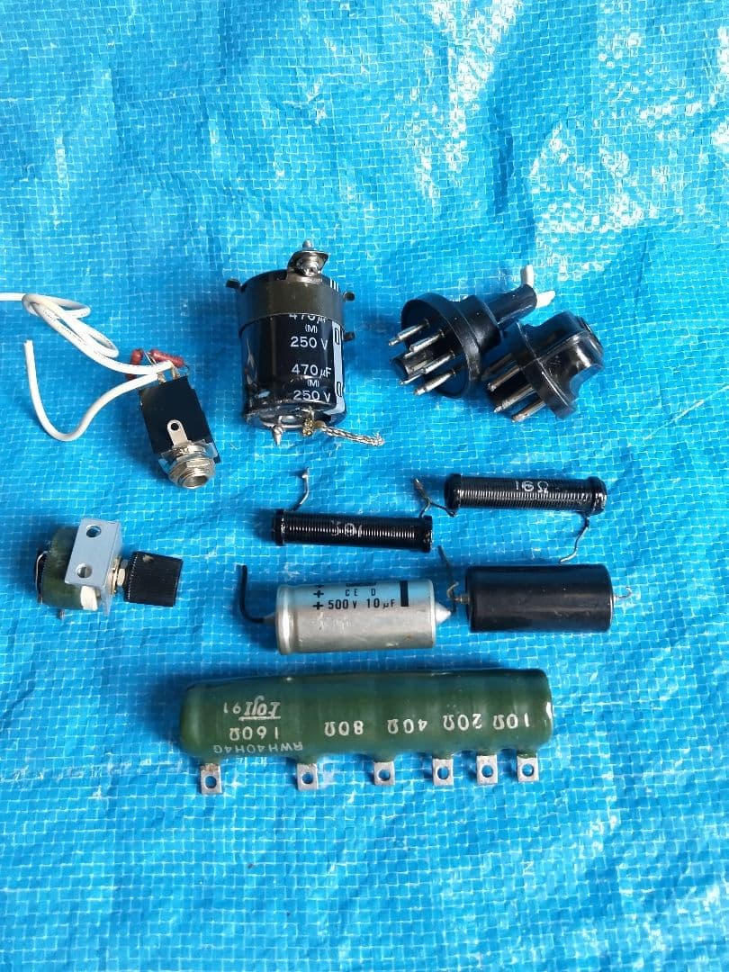 無線機ラジオ真空管アンプなどの部品ジャンク品の出品です。