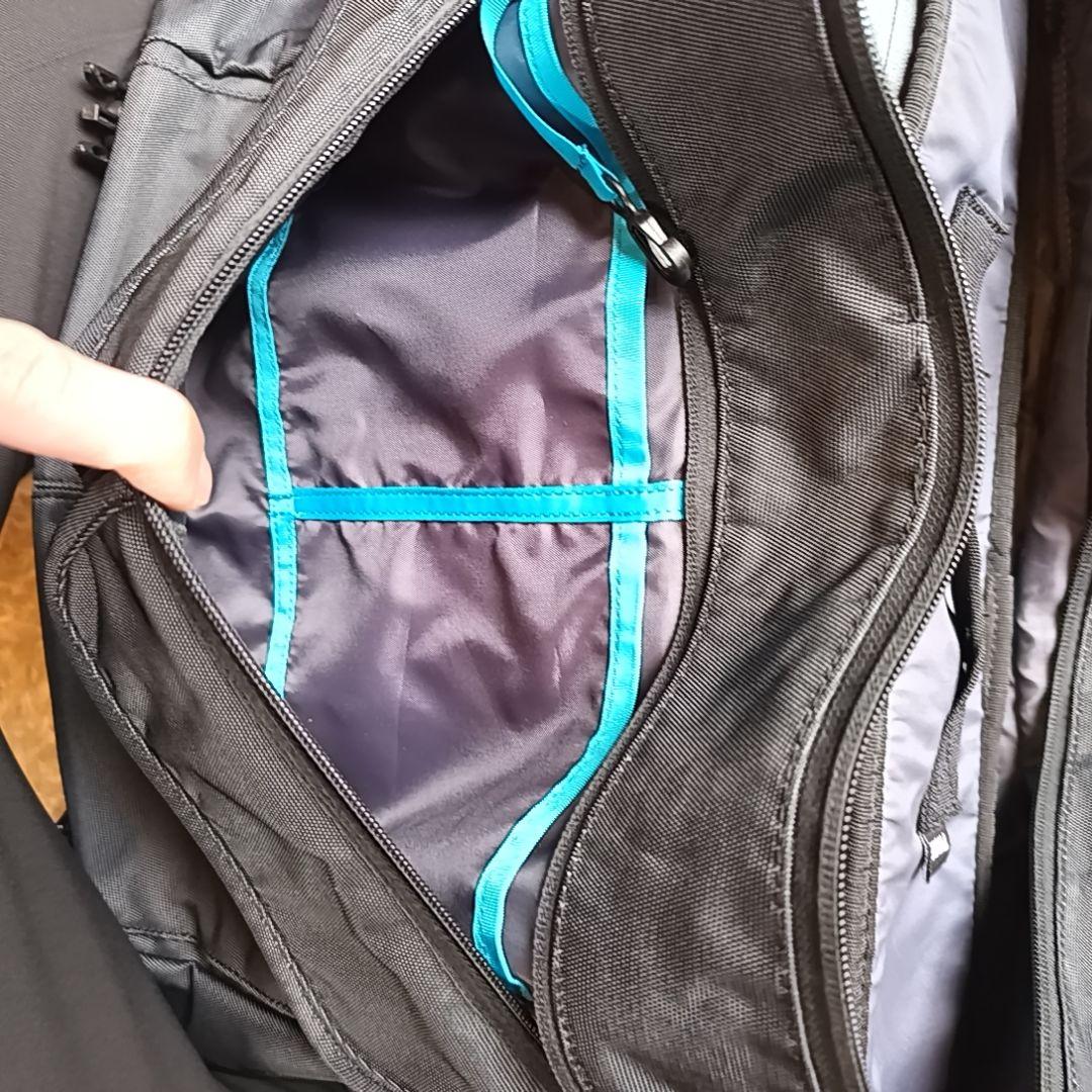 スーリー Thule Covert DSLR Messenger カメラバッグ