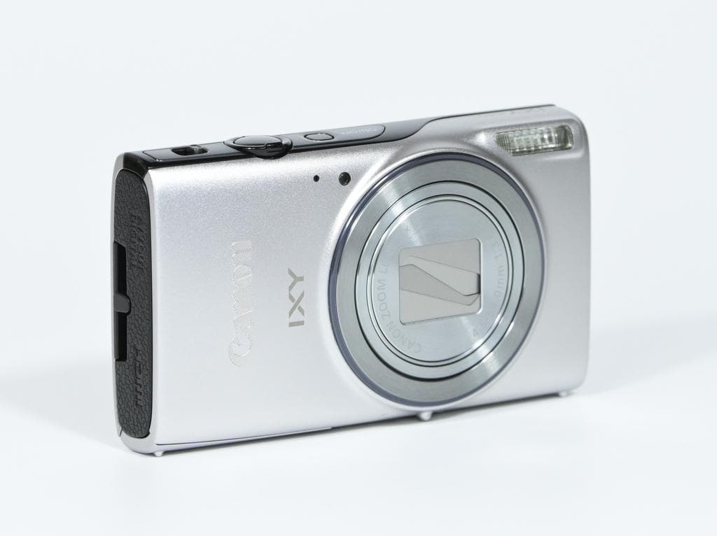 【超美品】 キヤノン　Canon IXY 640 シルバー