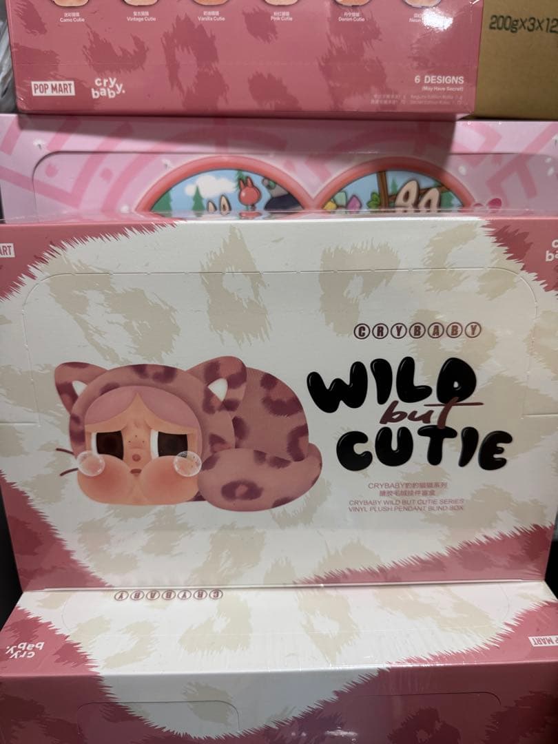 ポップマートCrybaby Wild But Cutieぬいぐるみ
