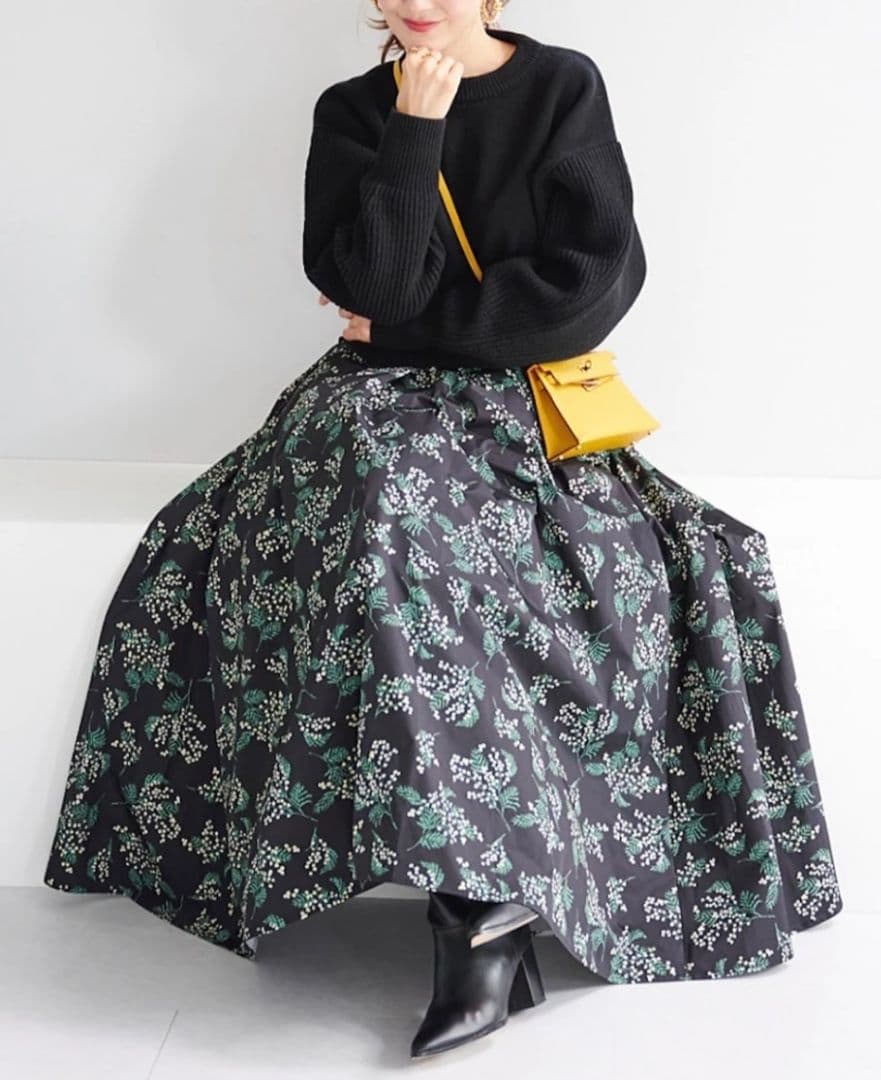 【新品、タグ付き】OBLI オブリ ミモザタフタスカート