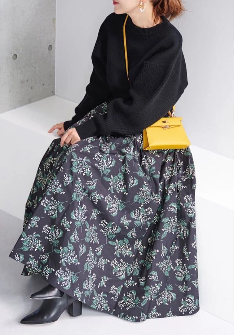 【新品、タグ付き】OBLI オブリ ミモザタフタスカート