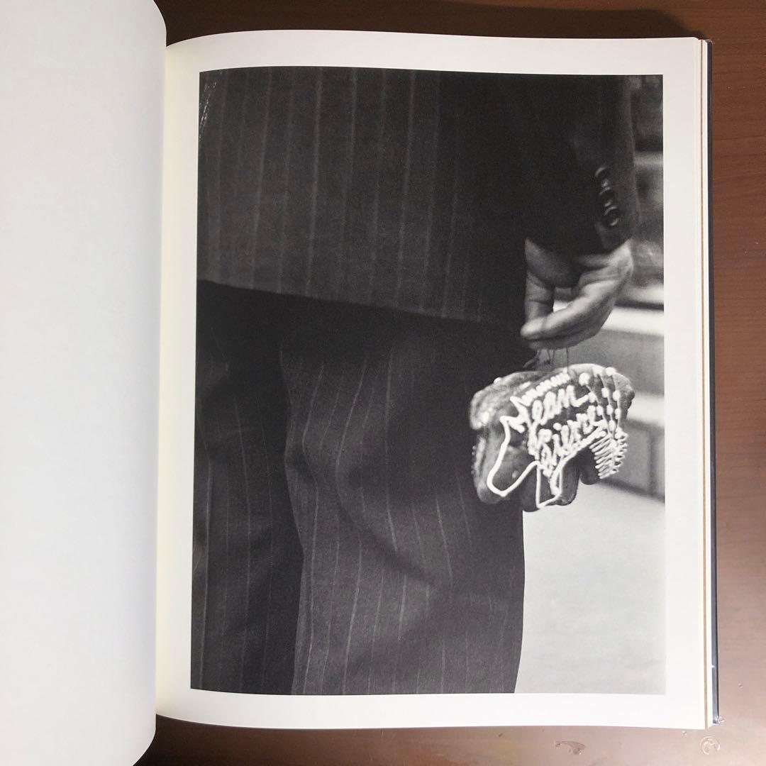 ギィ・ブルダン Guy Bourdin: Untouched (洋書)