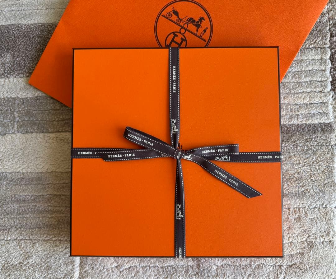新品未使用 エルメス HERMES デザートプレート 〈カオルミ〉