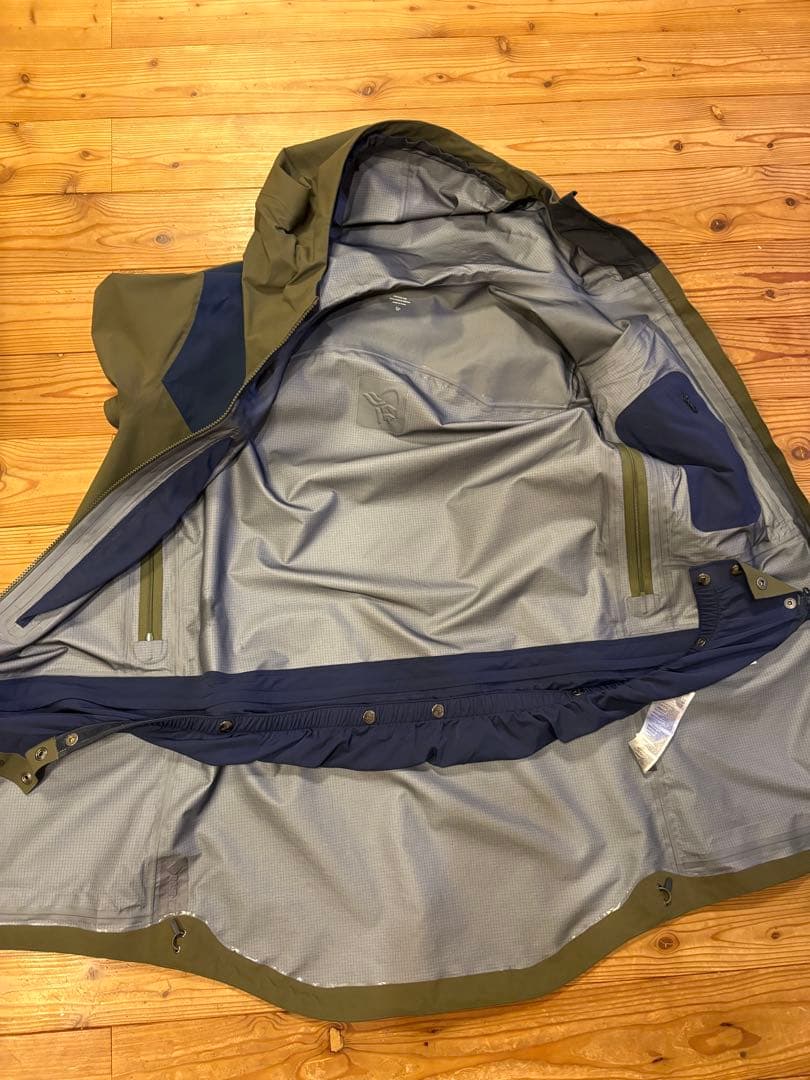 t*i様 ノローナ　タモックNorrona Tamok Gore-Tex Pro