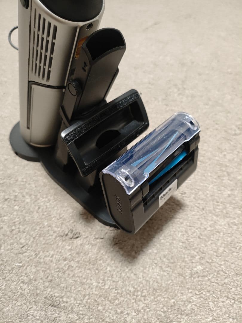 WV406JGG Shark ハンディクリーナー本体 充電スタンド付き
