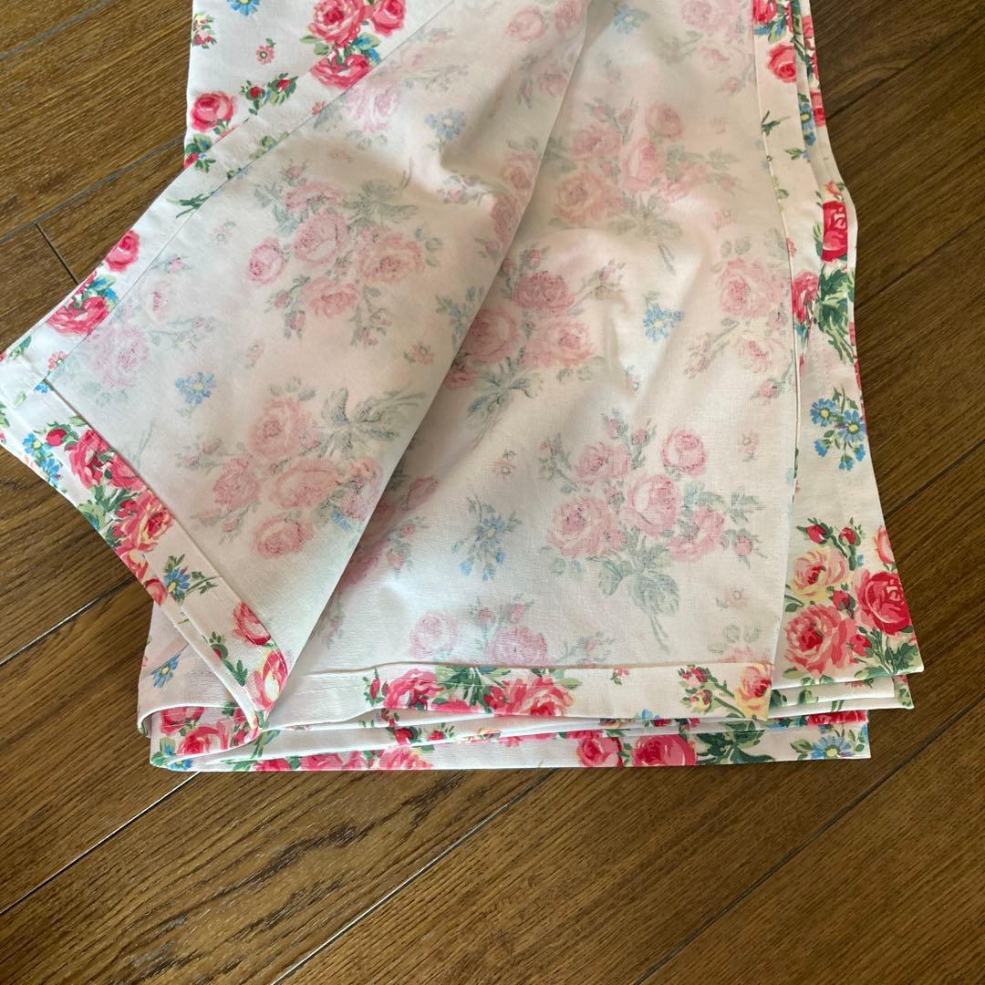 しろくま様　table runner ローラアシュレイ