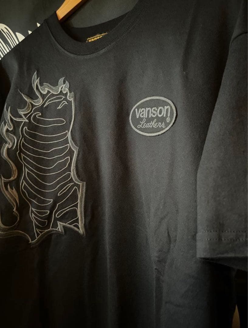 新品vanson バンソン✖️ヒューマンボーン＆ファイヤーデザインTシャツ　XL
