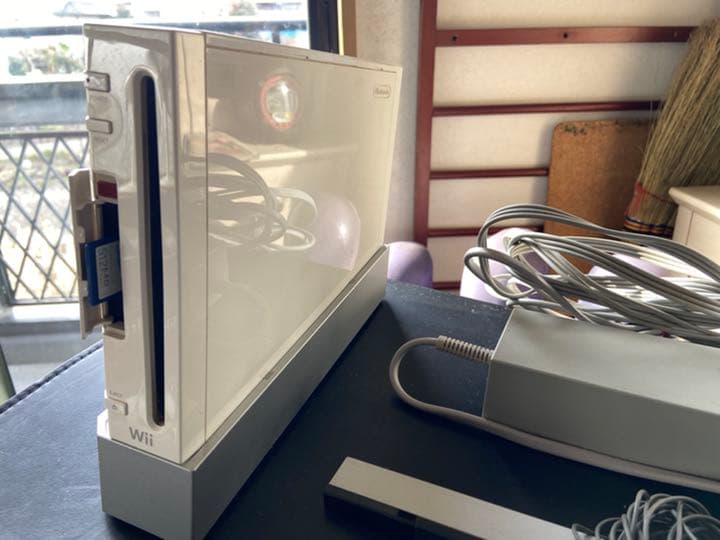 Wii 本体　多数コントローラー　ソフト13本おまけレンズクリーナー