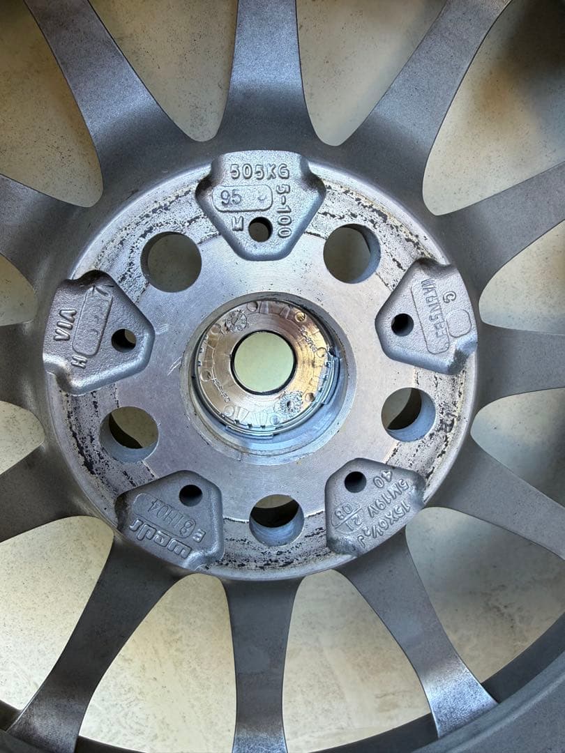 スタッドレスタイヤ 15インチ 195/65R15