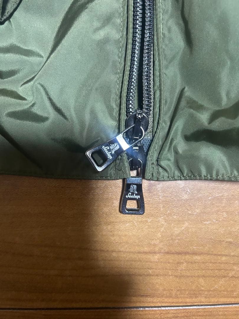 sealupオリーブグリーン ナイロンジャケット