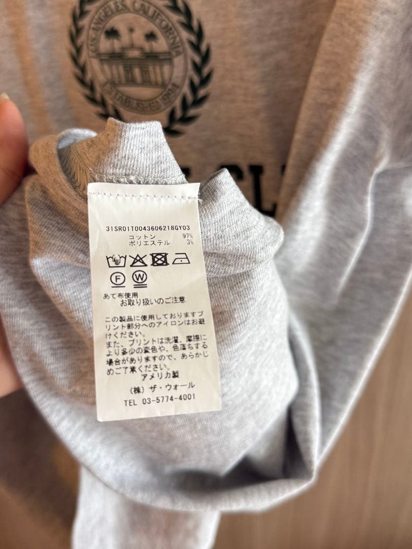 sporty& rich Tシャツ