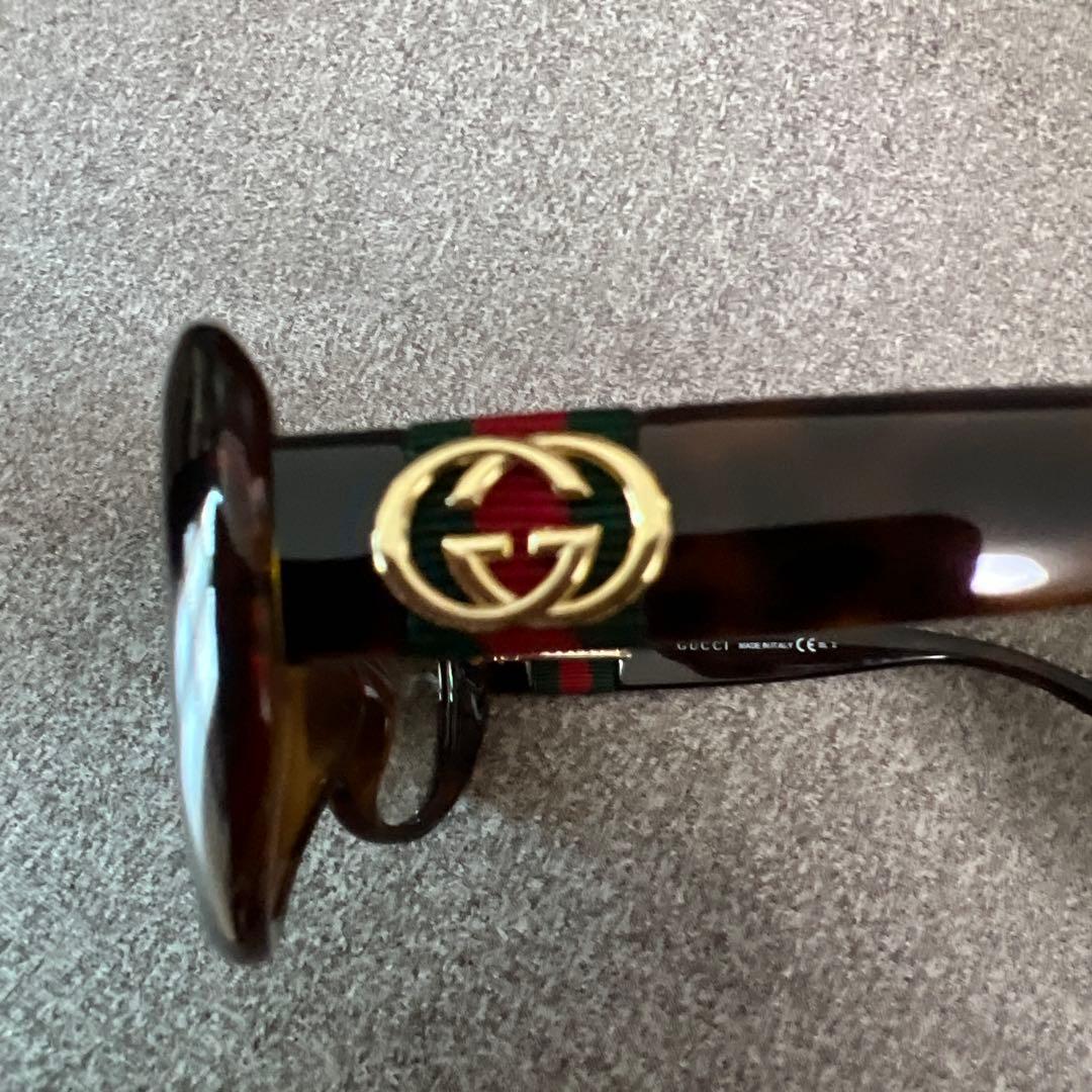 GUCCI ブラウンサングラス