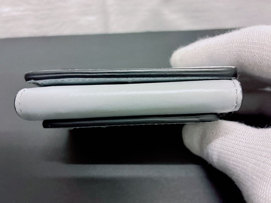入手困難美品★ ラナイ トランジット ハワイ 三つ折り財布