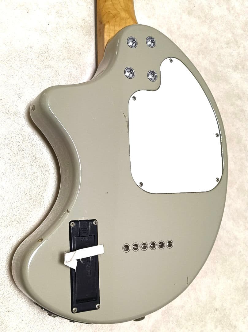 【美品】ZO-3 グレー アンプ内蔵ミニギター 専用ソフトケース付