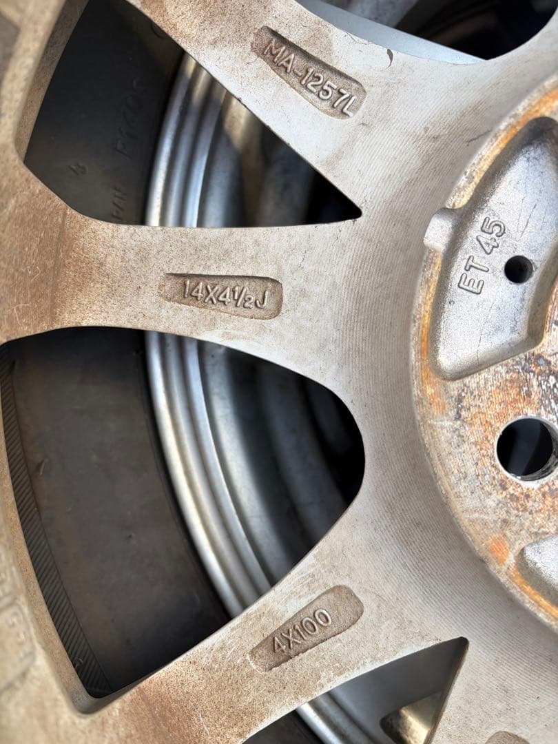 送料込み　ブリヂストン　165/65R14 スタッドレスタイヤ4本セット　軽全般