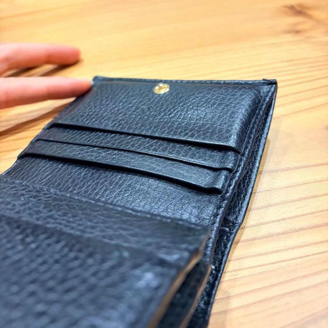 Gucci 黒 レザー 二つ折り財布